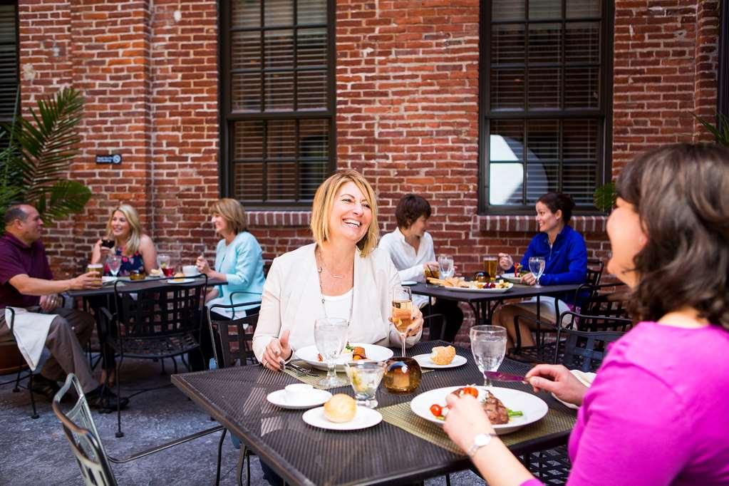 Cork Factory Hotel Lancaster Restoran fotoğraf